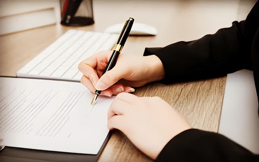 把钱借出去需要些什么证据,钱借出去多久可以往回要