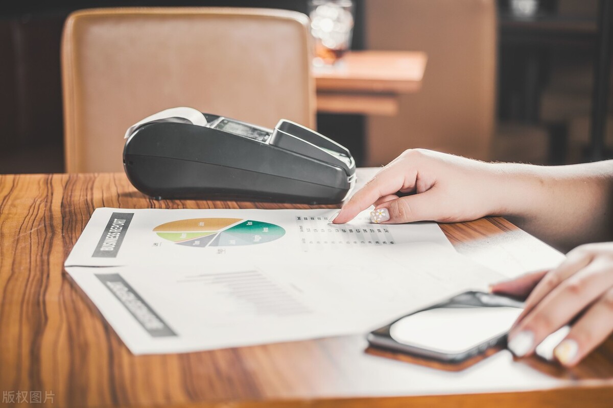 逾期后的信用卡怎么还合适,农行信用卡逾期一天怎么补救