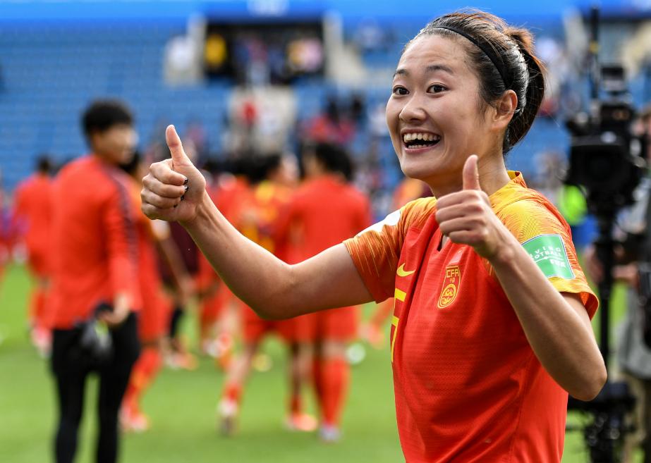 她是中国女足最美门将,她是中国女篮第一人