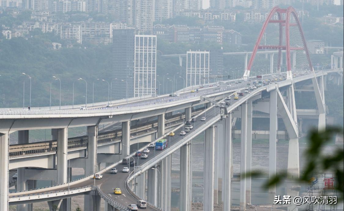 平常总“针锋相对”的成都、重庆，为什么关键时刻绝不拖泥带水？