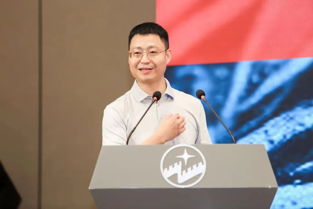 中国品牌发展高峰论坛方案,中国首届产业发展高峰论坛