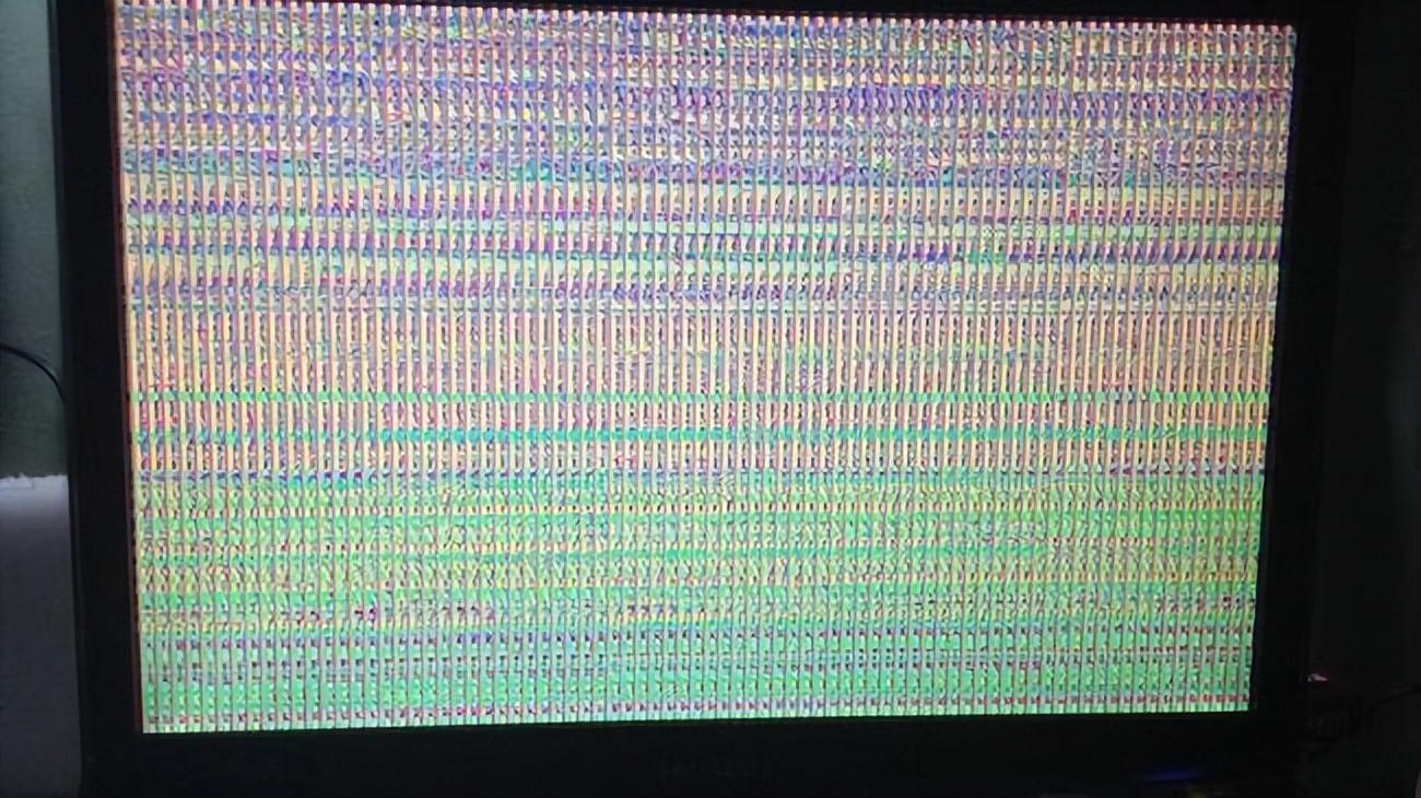 24寸显示器屏幕坏了值得修吗,联想笔记本屏幕坏了怎么连显示器