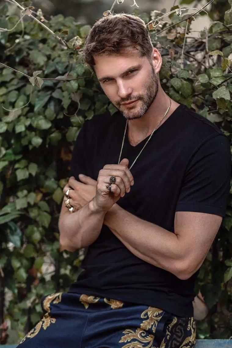 “性”是生活，也是工作：捷克为什么成了色情大国？