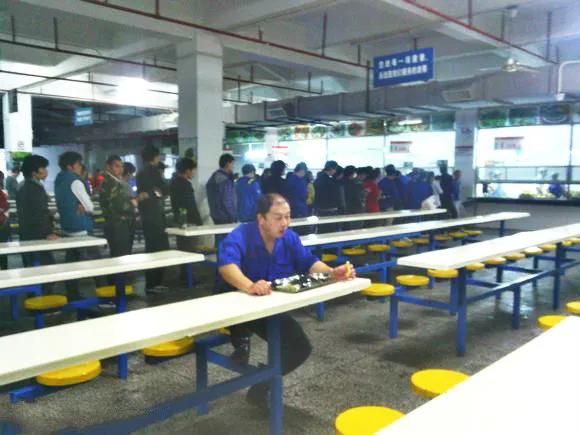 在比亚迪工厂上班一个月有多少钱,在比亚迪的第一个月工资