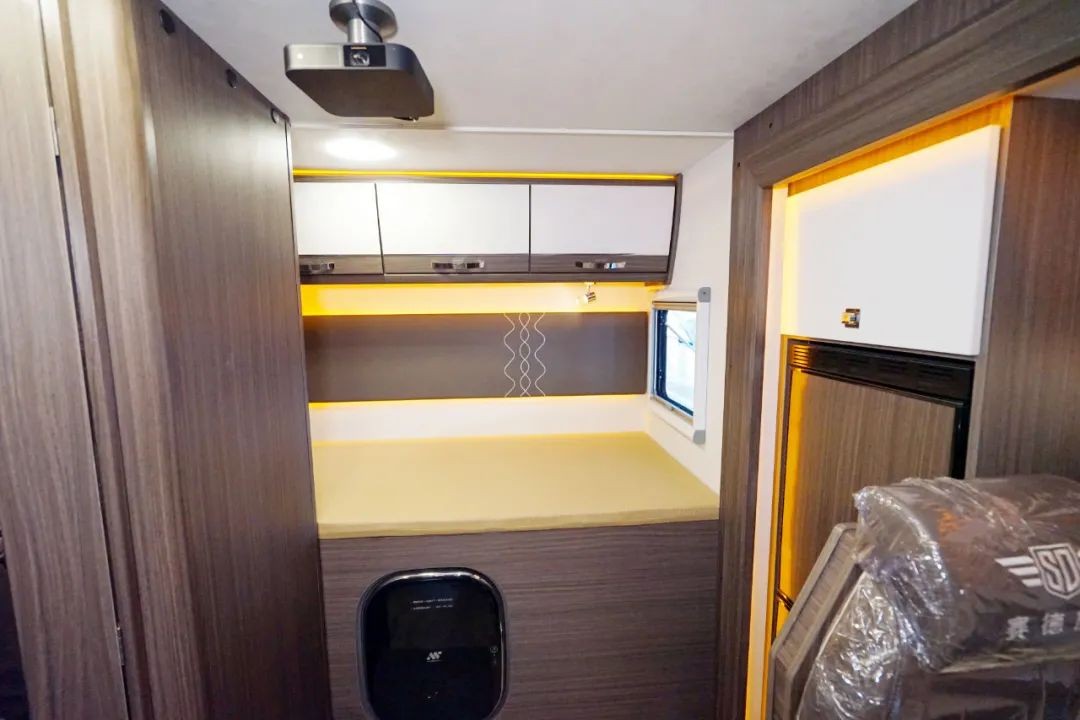 适合一家五口出游的房车,适合城市生活的赛德房车