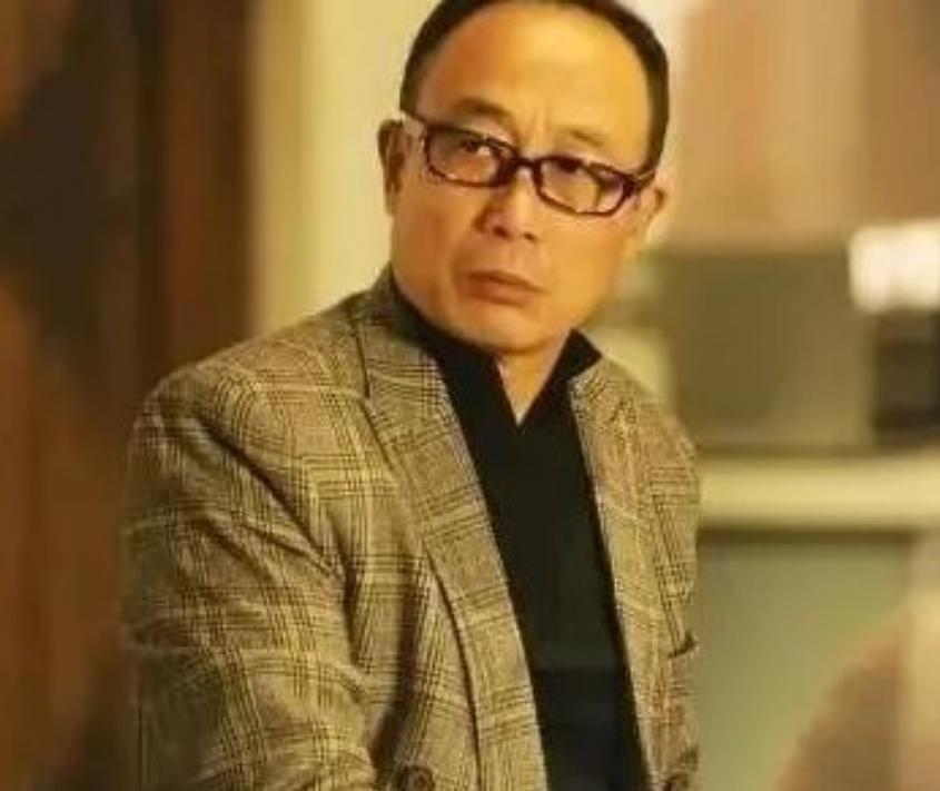 坎坷的吕丽萍:一婚张丰毅,二婚老公猝死,为何三婚坚持不生子?