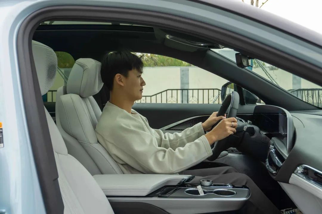 翻身当大哥，锐歌行不行？｜42Test