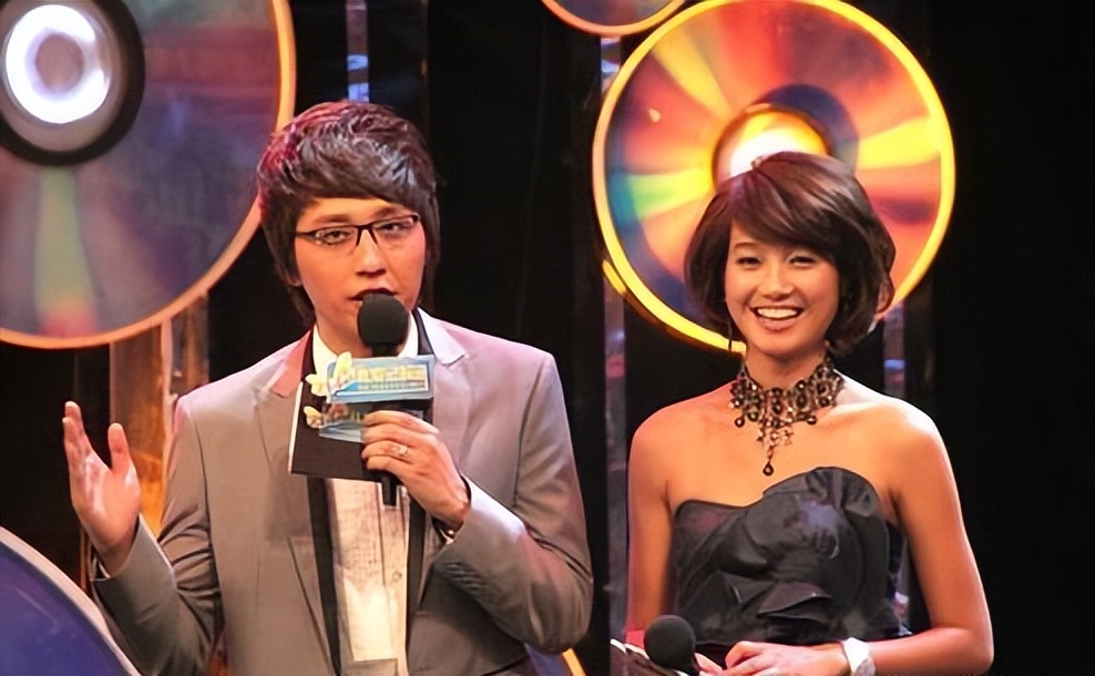 没了平台，啥也不是，那些错把平台当本事的名嘴主持人们，可惜了