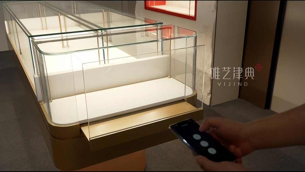 唯艺津典湖北装饰工程有限公司,贵州茅台展柜