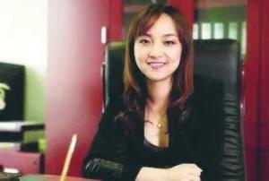 13年女高管卷款5亿出境被抓，上海同行评价：见过她的都想帮她