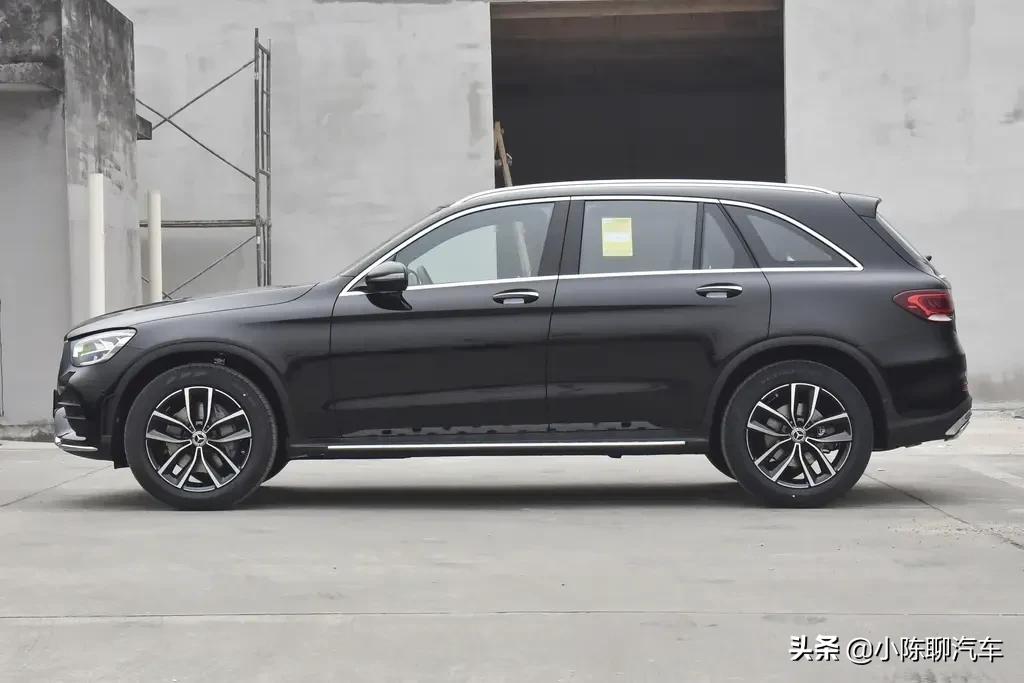 全款30万左右的奔驰glc,43万买glc260豪华款贵吗