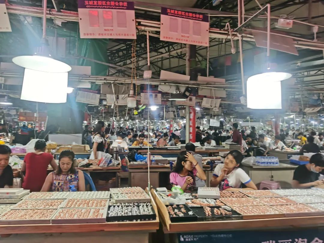 翡翠的水说的是清透度吗,翡翠的水种有哪些