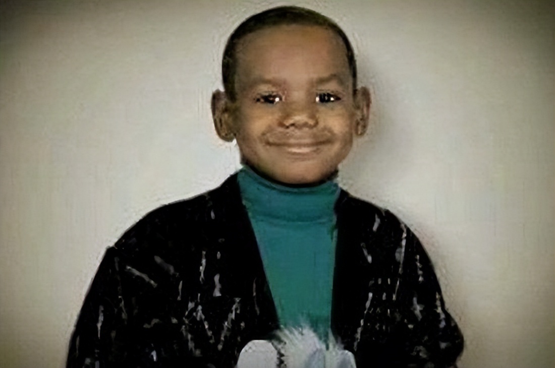 第一次参加nba全明星赛的詹姆斯,詹姆斯为什么叫小皇帝