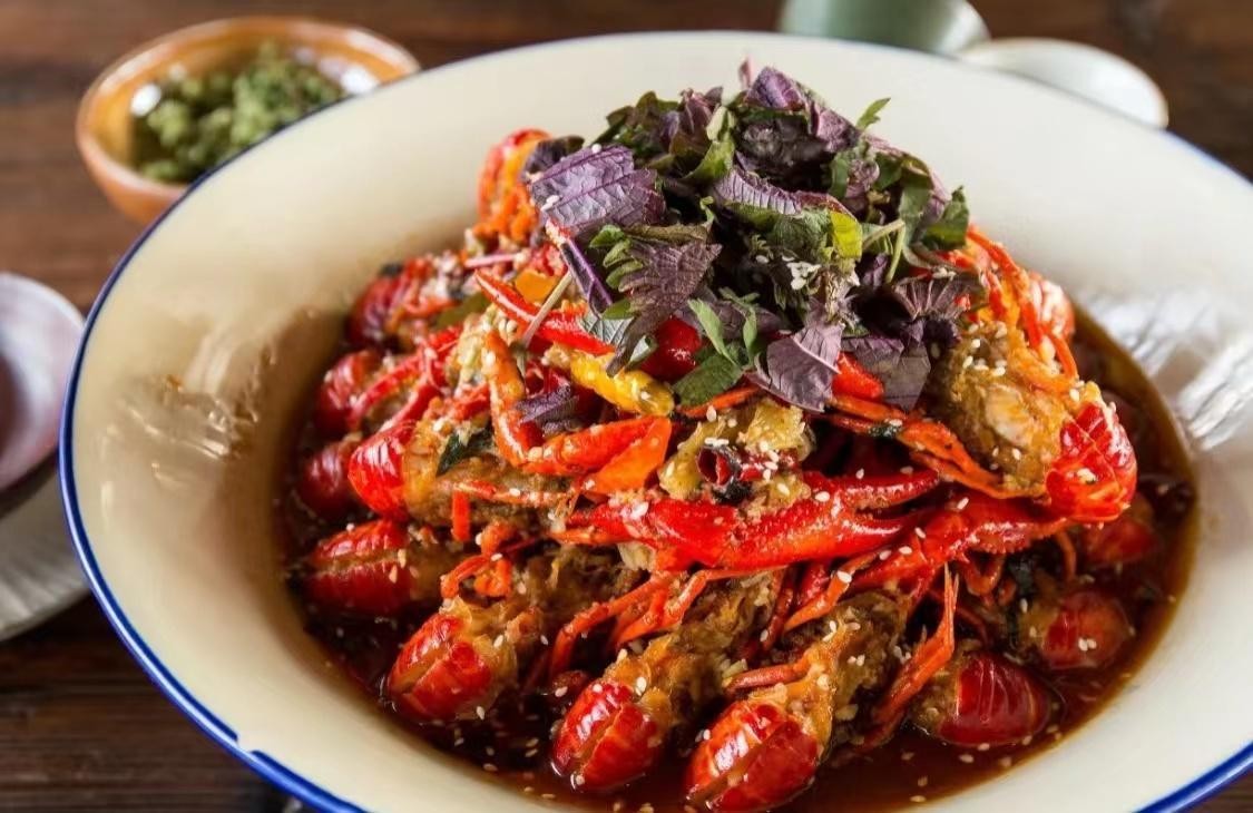 目前最好吃的小龙虾哪里出来,大家觉得小龙虾哪个地方的最正宗