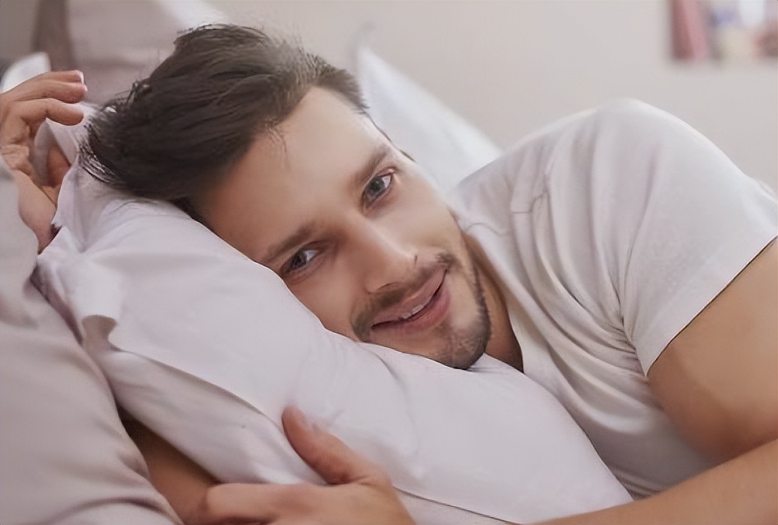 男人的裤裆潮湿是啥原因,男人感觉潮湿什么原因