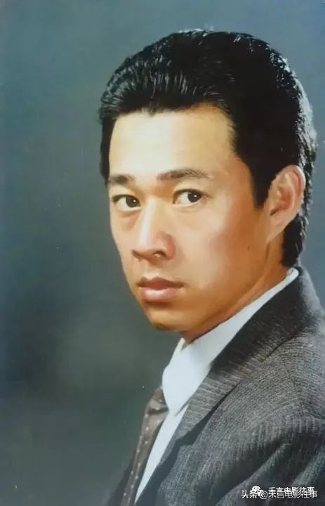 梁波罗、达式常、唐国强、周里京、王志文，哪位男神西服最潇洒？