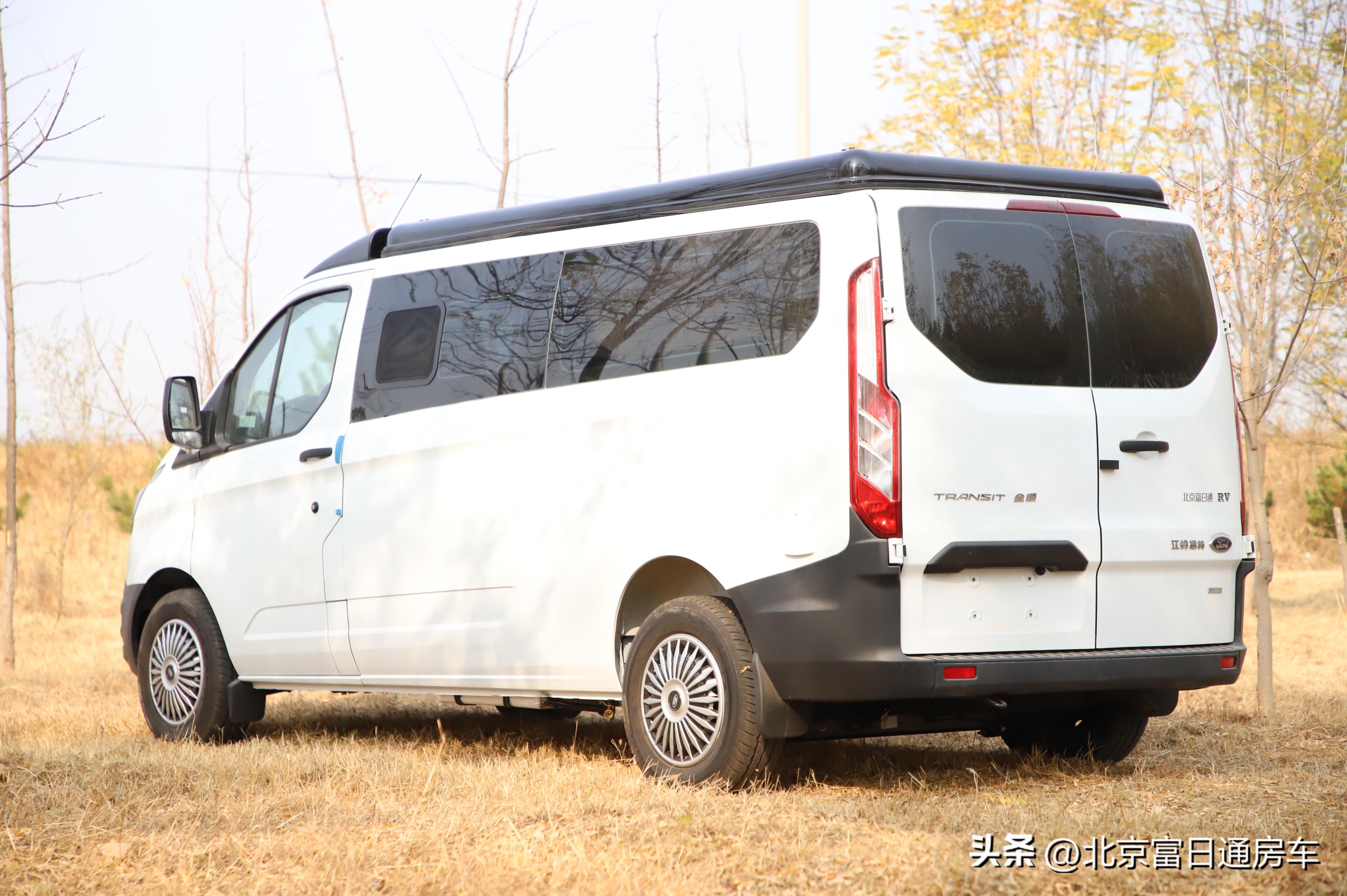 自带全封闭帐篷越野房车,模块化露营房车车长4米重500