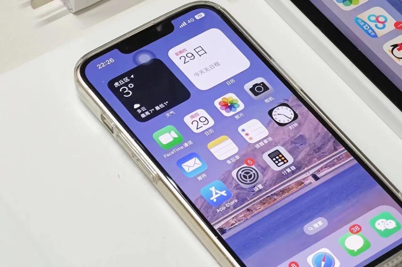 加价3000元买小米13系列！外国人还如此开心，看来高端是真的成了