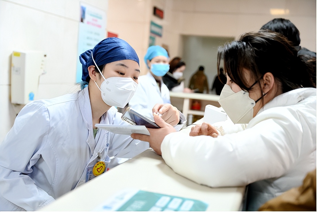 从防控疫情向医疗救治转变,湘雅二医院发布疫情消息