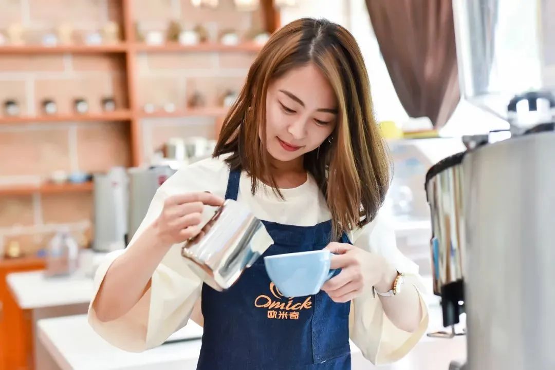 学做咖啡需要去培训吗,学做咖啡师前景怎么样