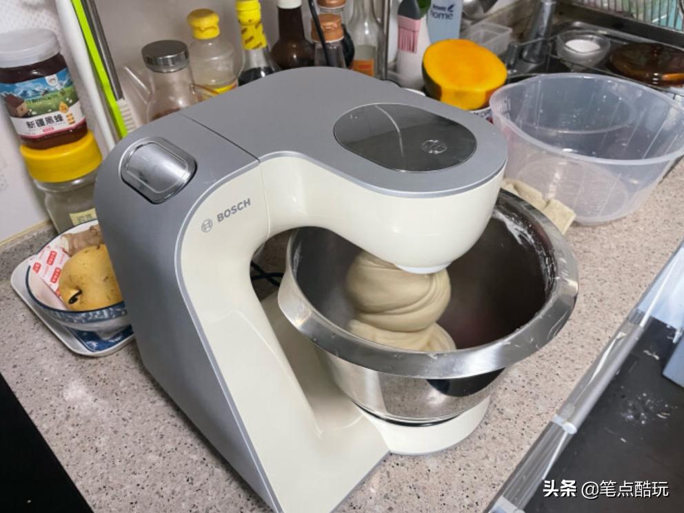 怎么选用揉面机,揉面机面包机厨师机哪个更好