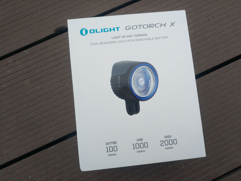 守护户外灯,傲雷驭野