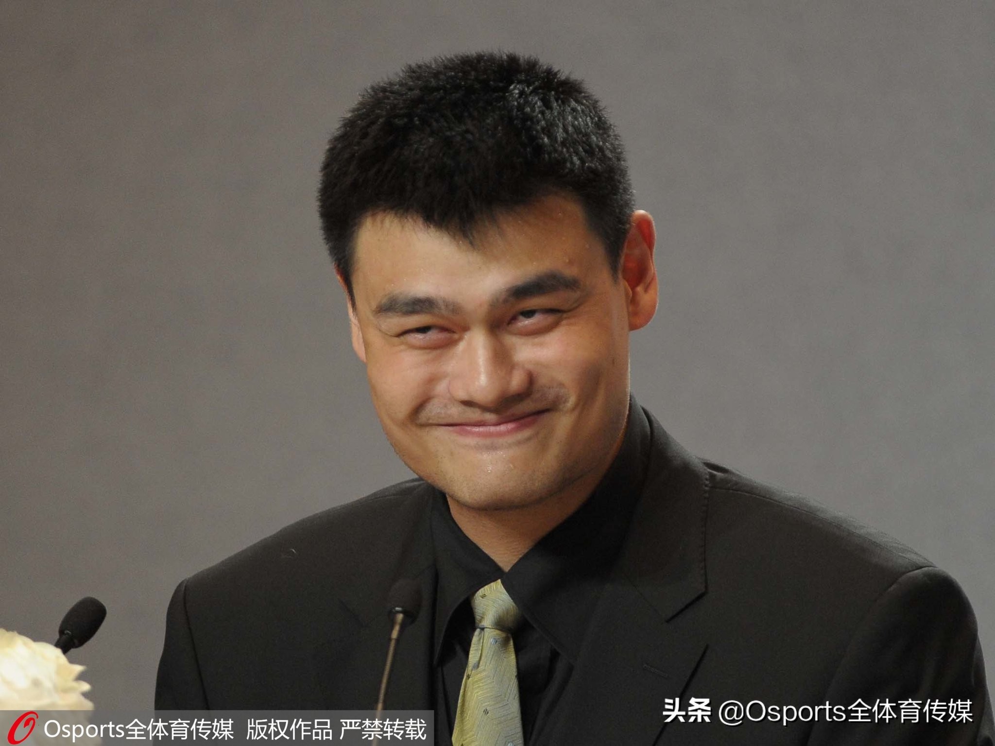 姚明是哪一年宣布退役,2011年姚明宣布退役完整视频