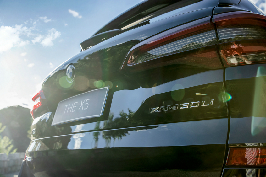 23款宝马x5xdrive30li尊享m运动,宝马x5xdrive30i曜夜版顶配