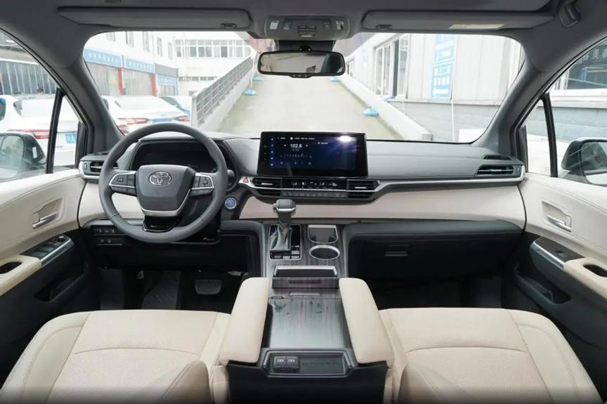 这几款mpv车型你会怎么选,最适合穷人的三款七座纯电mpv