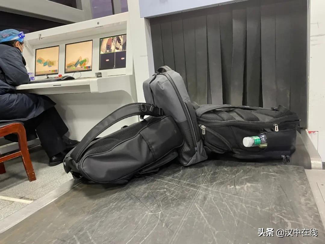 火车站内这些地方请不要“人走物留”哦