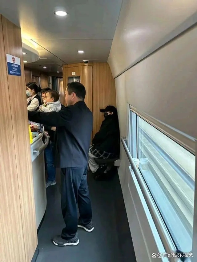 薛之谦为啥那么逗比,薛之谦退票什么梗怎么来的