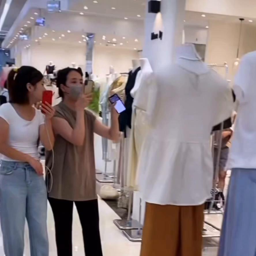 姐妹们的服装店铺,姐妹们服装批发