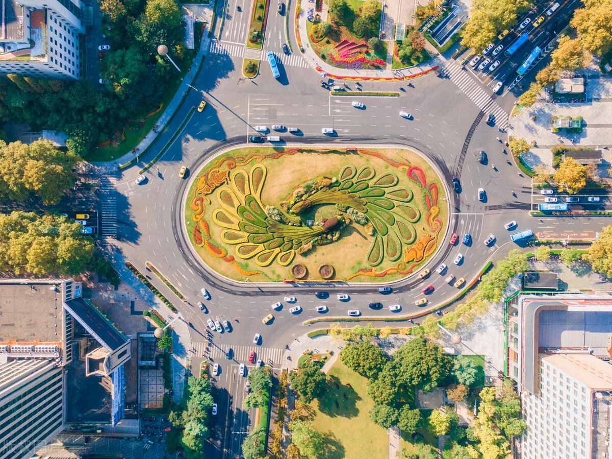 2022年发布的重要工程项目清单,102项重大工程项目名单包括新基建