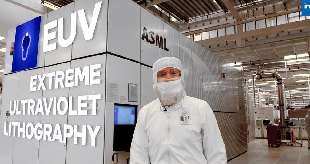买一台asml光刻机真的不容易,asml谈光刻机停产