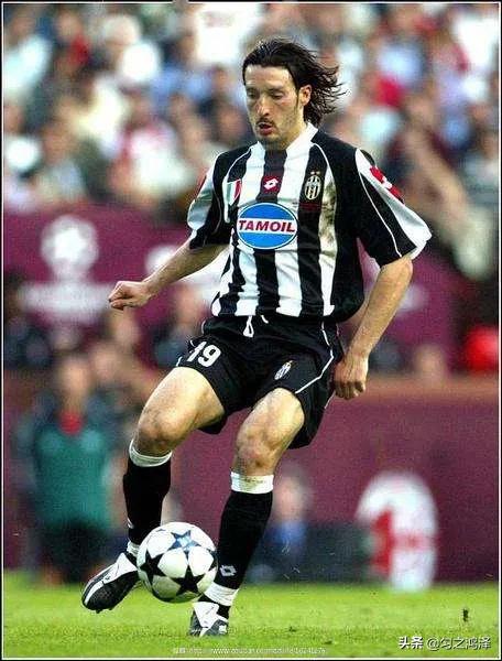 罗纳尔多穿过十号吗,罗纳尔多米兰过人