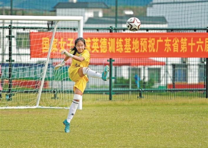 深圳女足职业俱乐部选拔,宝安实验学校足球队