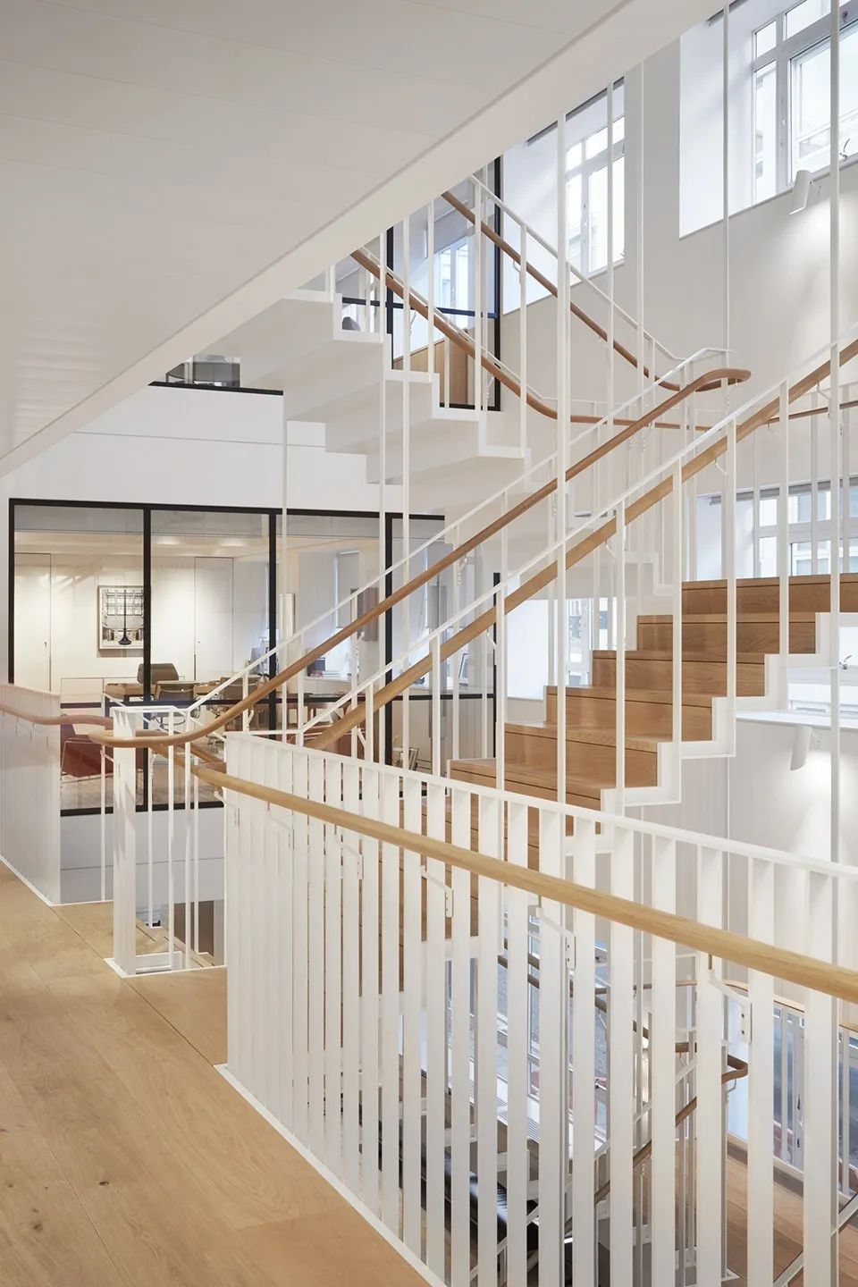 时尚办公室翻新设计风格,现代办公室翻新设计风格