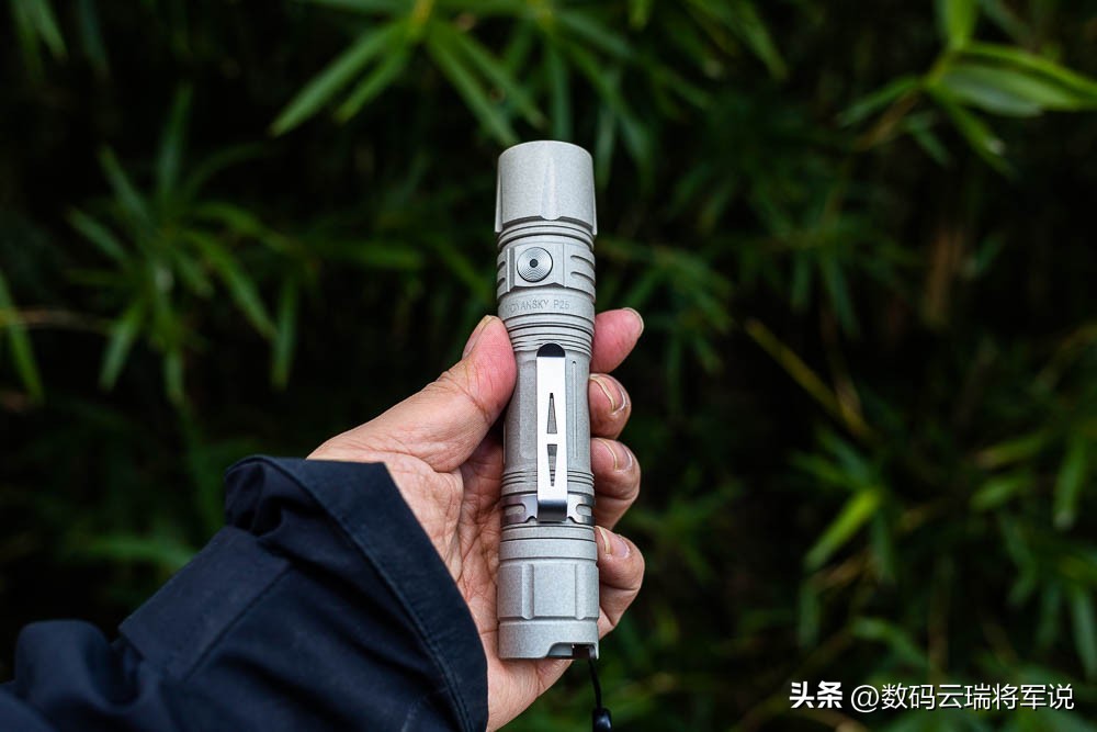 25000流明户外强光手电,50000流明强光手电推荐