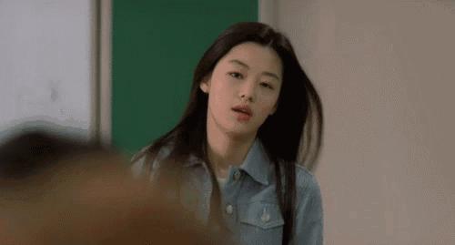 显白口红适合夏季低饱和度,适合夏天的显白口红