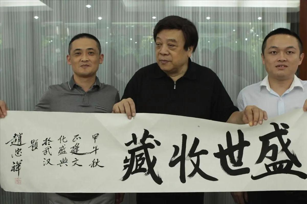 已经退休的12位央视著名主持人,已经退休的12位央视主持人