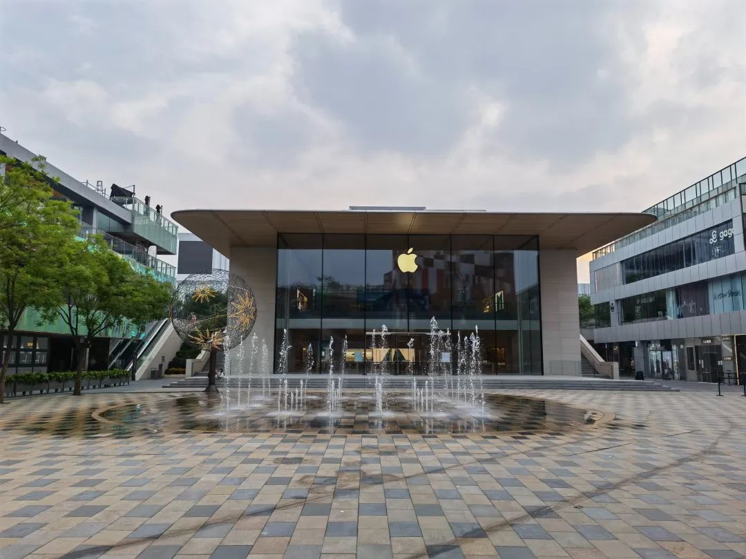 为什么三里屯是使馆区,为什么三里屯的酒吧都说是黑店