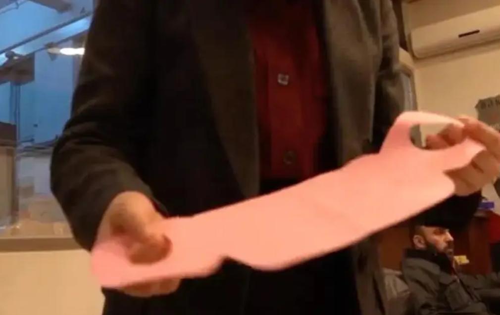 雇*火军**商当保镖，单笔订单上亿！广东小伙出国买口罩，只为赚钱？