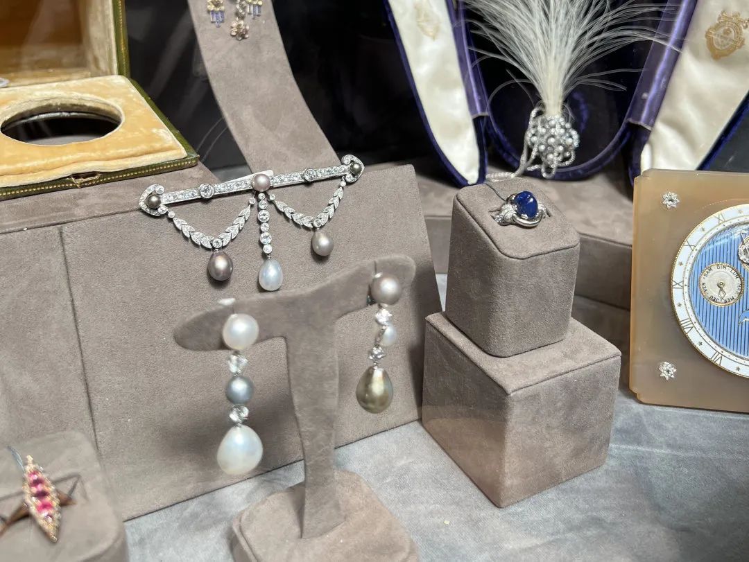 时隔3年又来日内瓦珠宝展大寻宝，竟然还见到了JAR真身！