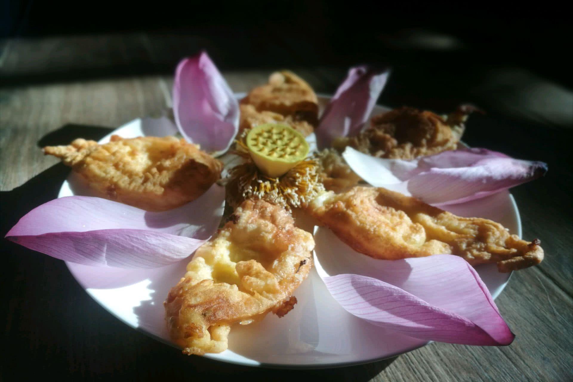 清香静远微山湖赏荷,微山湖红荷湿地公园美食推荐