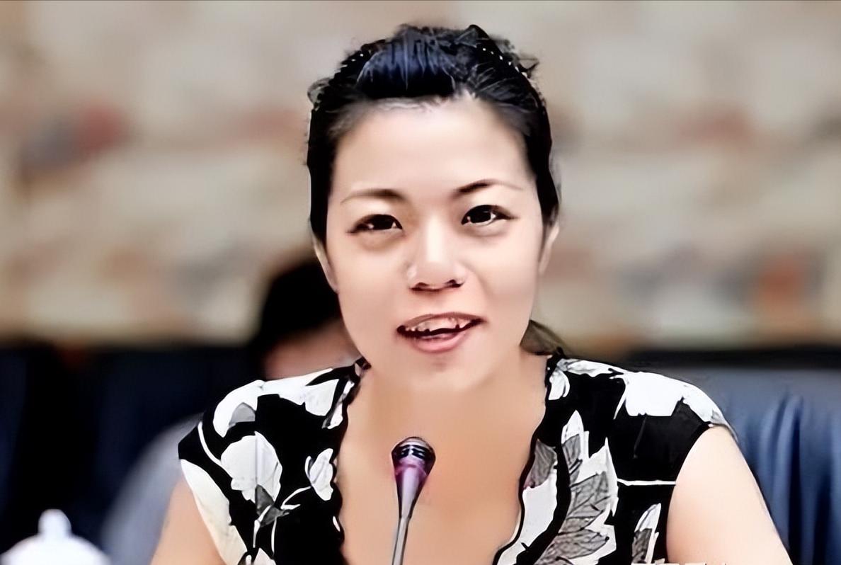 复旦网红教授陈果是如何走下神坛,复旦女神陈果为何跌落神坛