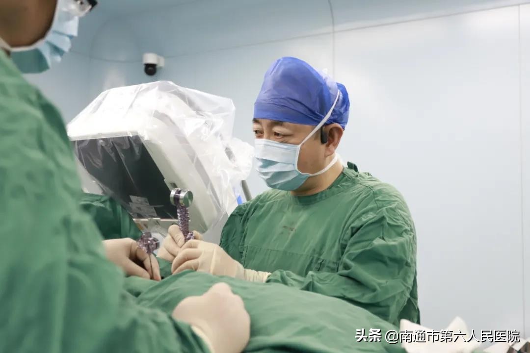 髋关节置换术后骨头疼怎么办,髋关节置换后脚跟骨折怎么康复