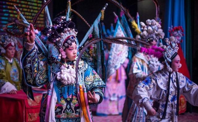 论电影中戏曲元素的应用,中国戏曲元素对电影的影响