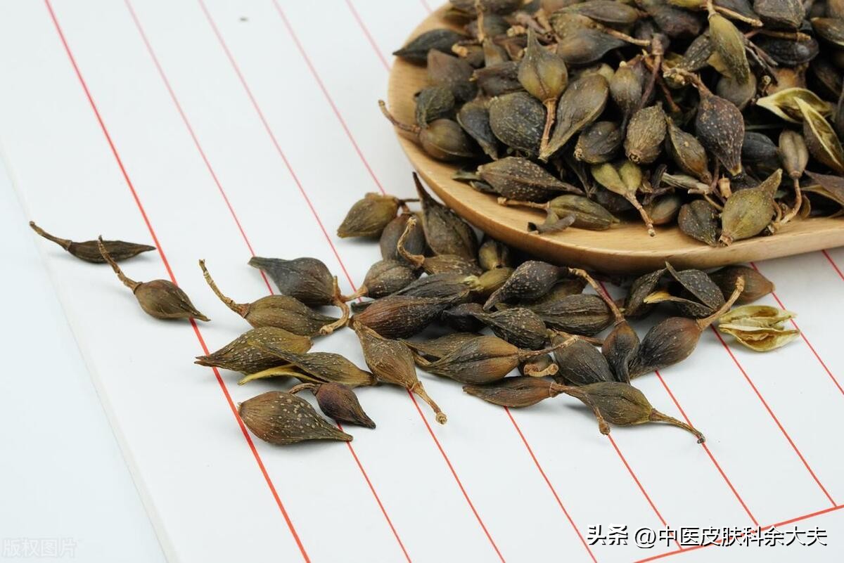 荨麻疹带有荆芥的药方,银翘散治疗胆碱性荨麻疹的案例