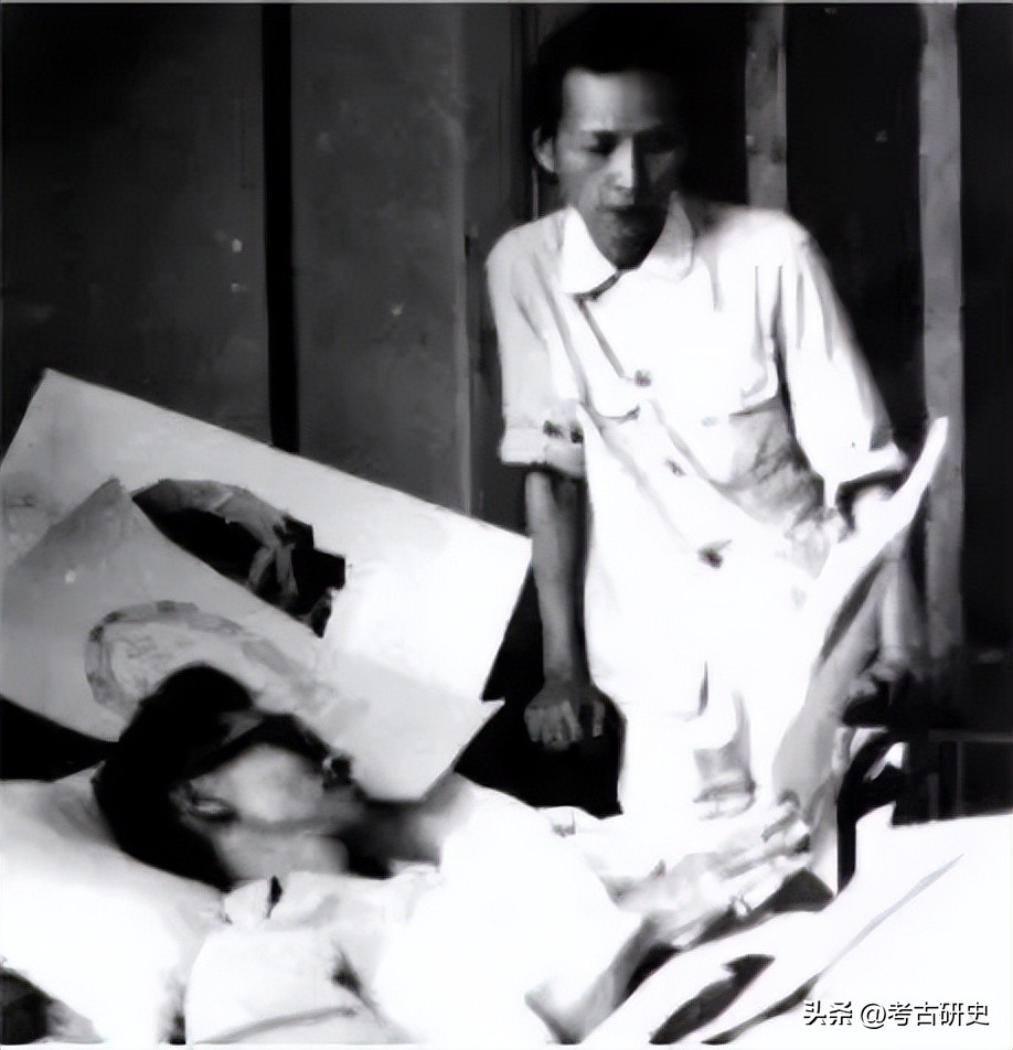 林徽因老公梁思成设计的国徽,梁思成林徽因首次设计的国徽