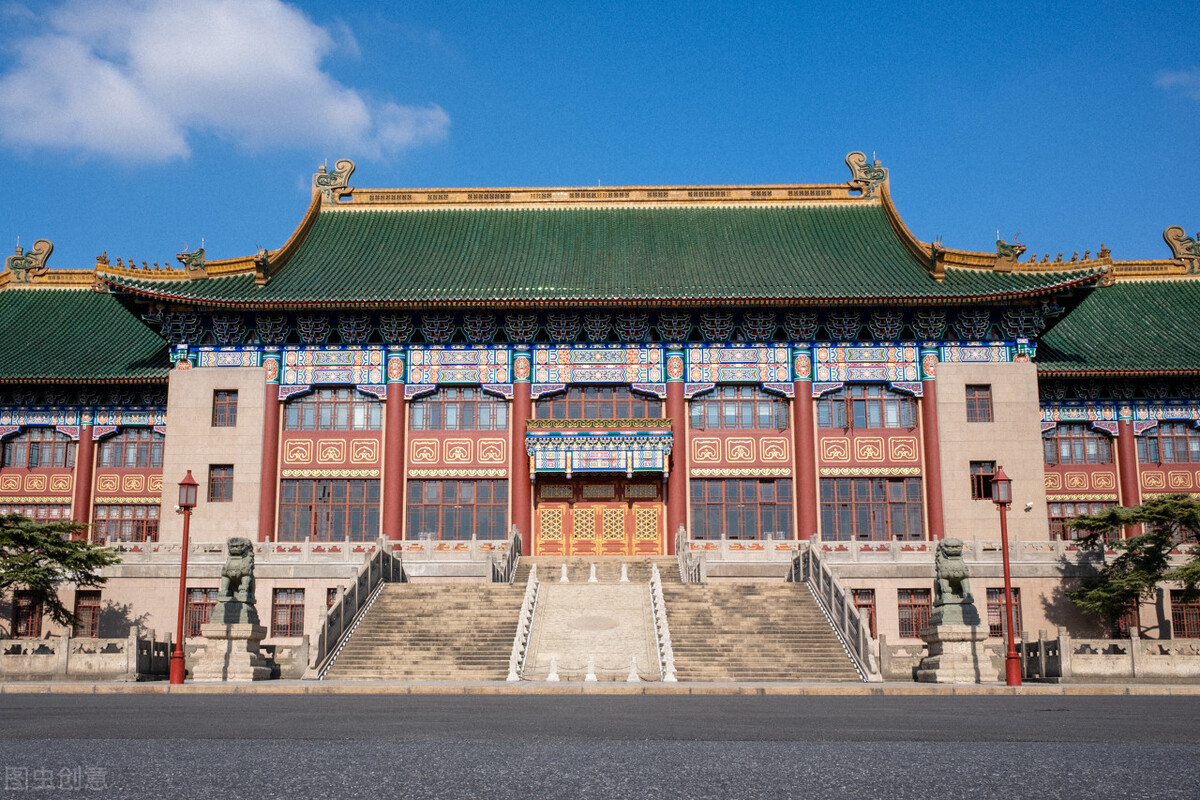 上海艺术学院有哪些专业适合女生,上海市哪几所大学有艺术专业